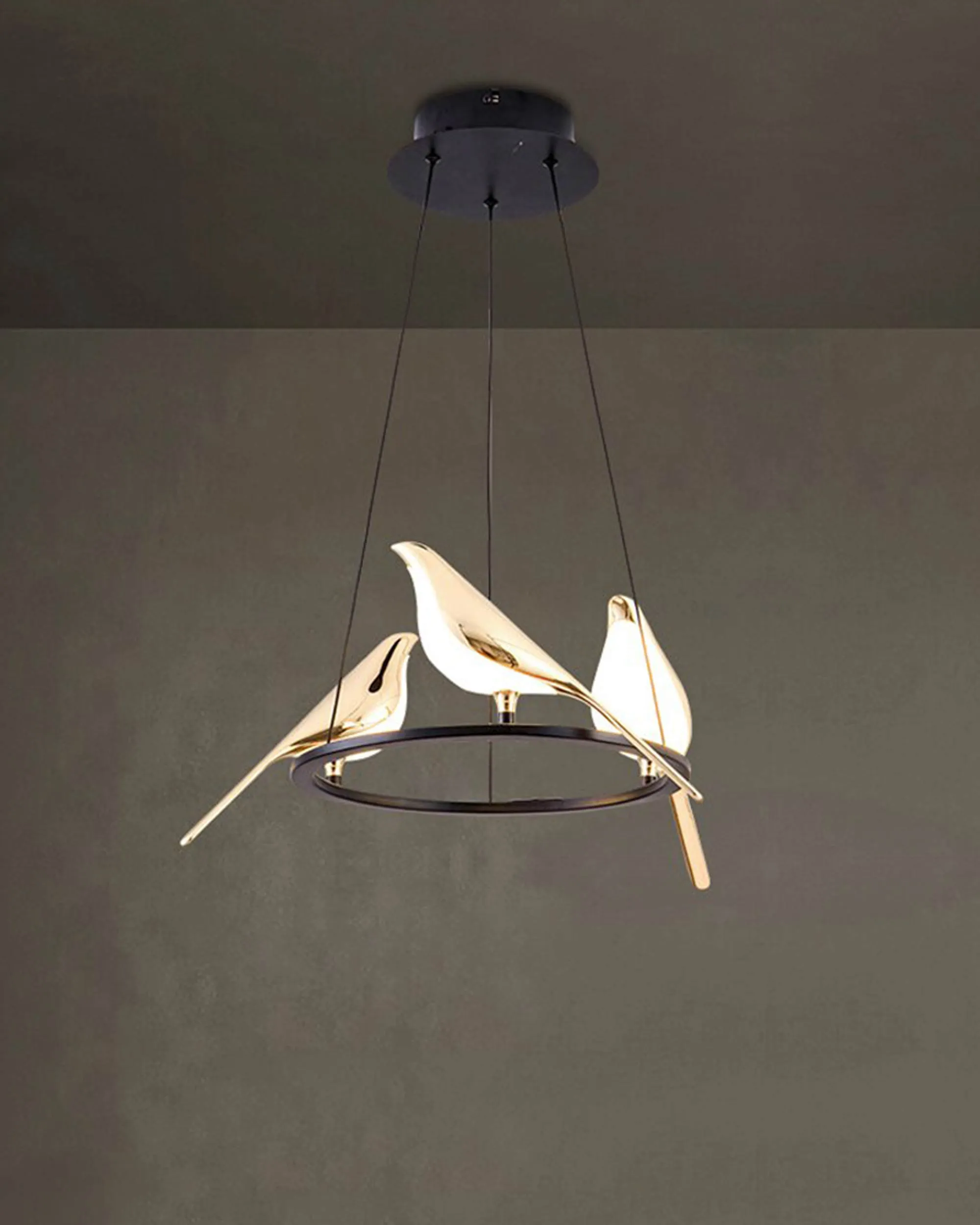 Aves 3 - Sitting Birds Chandelier