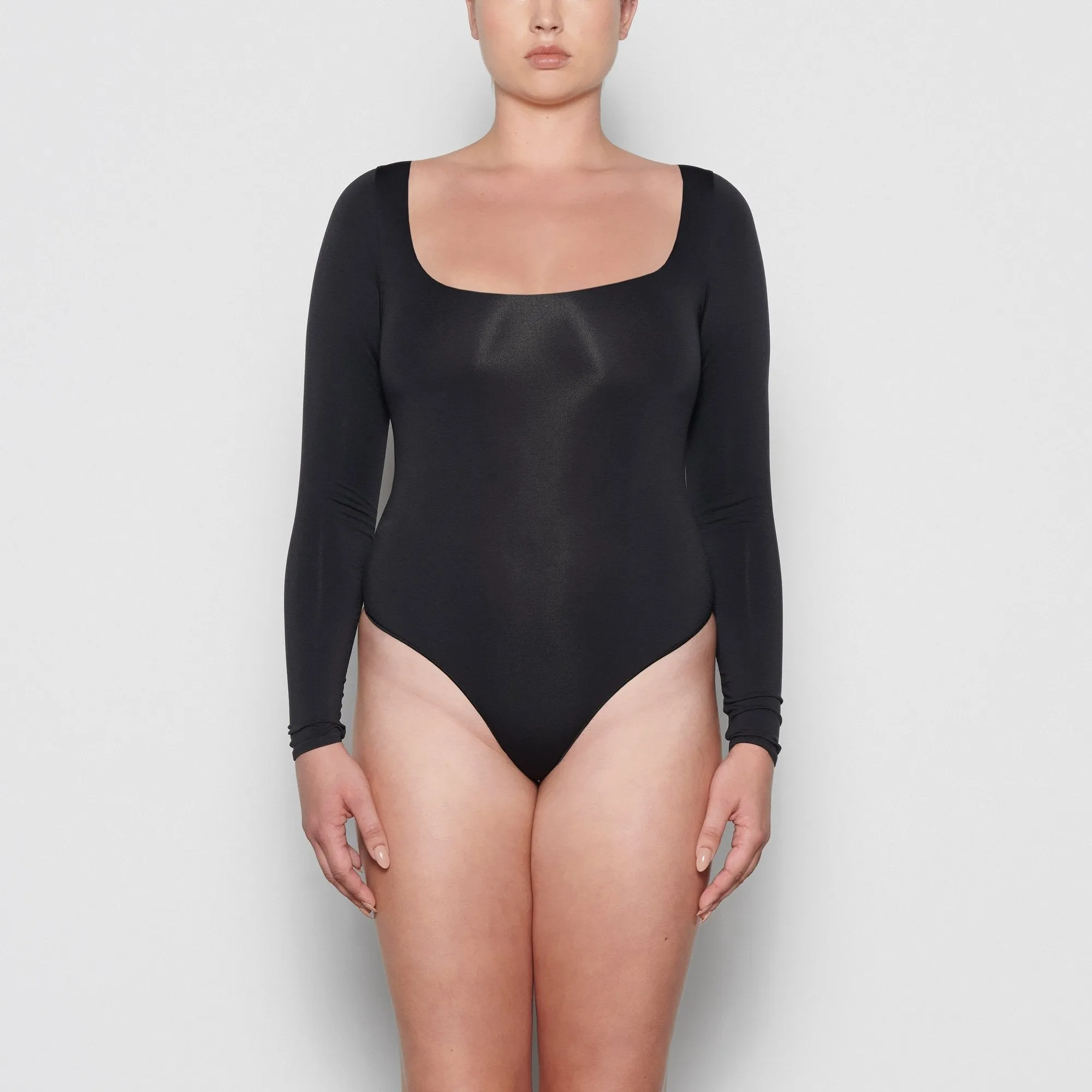 ESSENTIAL LONG SLEEVE SCOOP NECK BODYSUIT | ONYX
