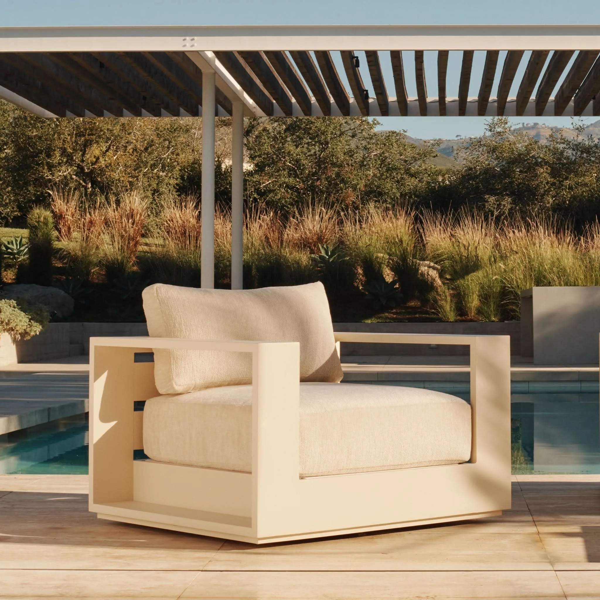 Hayman Swivel Lounge Chair