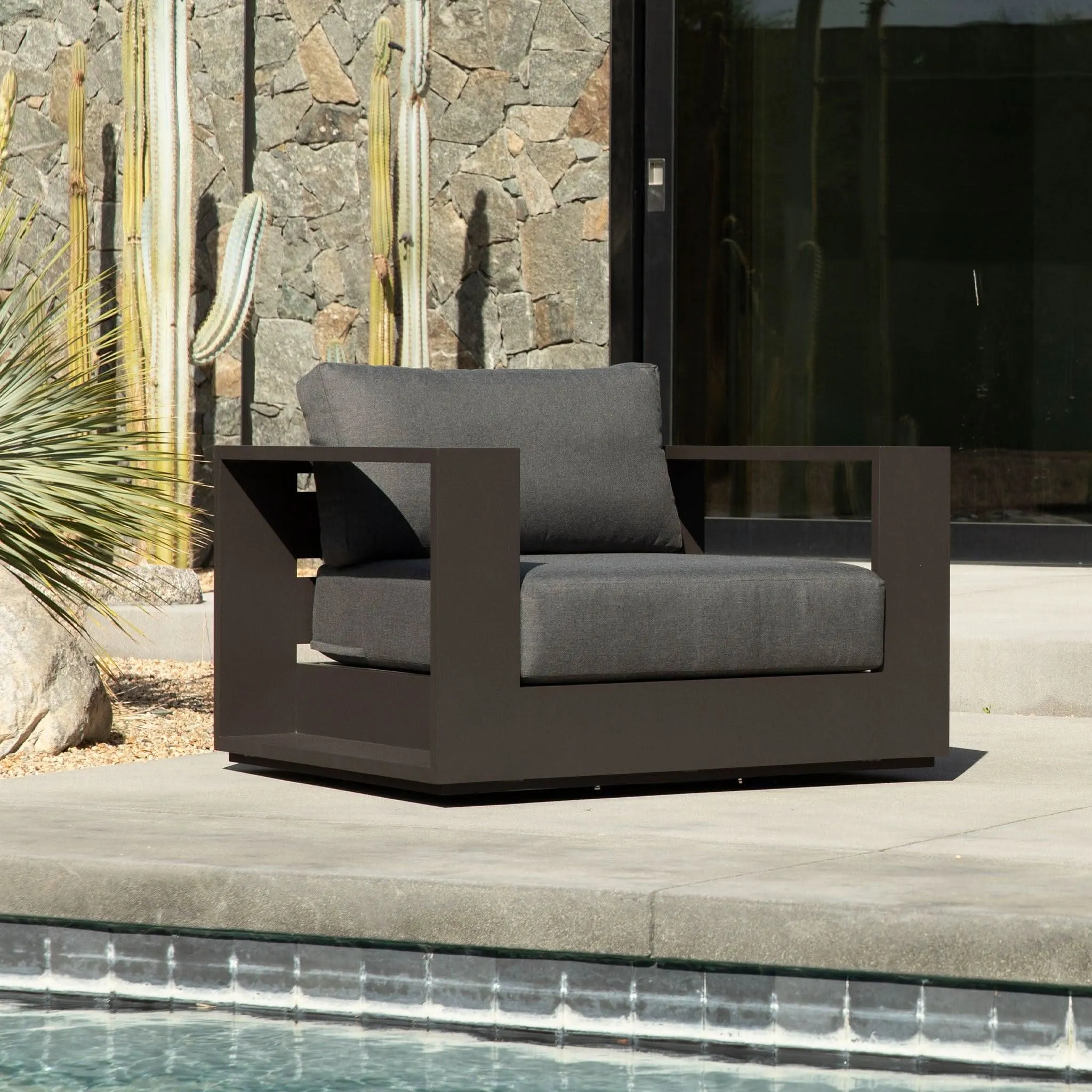 Hayman Swivel Lounge Chair